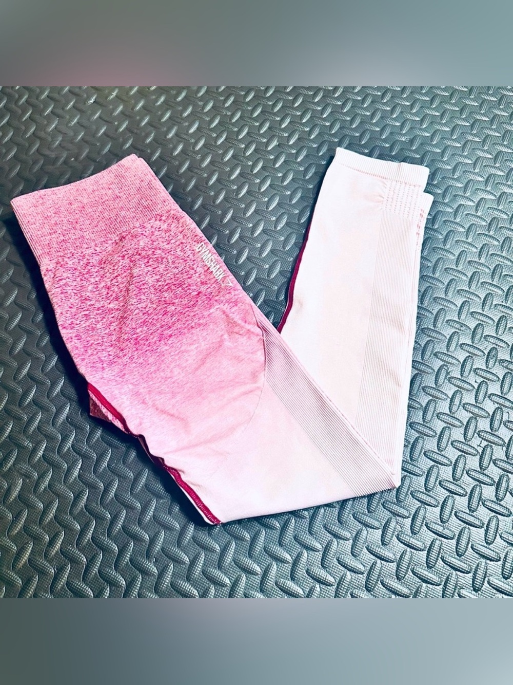 Gymshark Ombre seamless leggings chalk pink/ beet medium